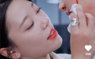 短剧《我和美女总裁的双向奔赴（长篇完整版）擦边剧》免费观看