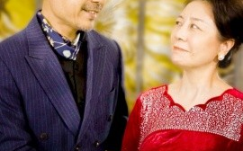 短剧《闪婚后被首富老伴宠上天 (2024)》全集免费在线观看