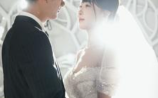 短剧《闪婚大佬竟是娃他爹（80集全）》免费观看