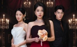 短剧《玫瑰的秘密（65集）方正男＆杨雪儿&庄汐玥 (2025)》全集免费在线观看