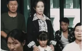 短剧《女儿被欺负后，我杀疯了（宝贝，我爱你）30集全》免费观看