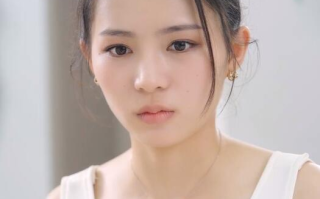 短剧《总裁夫人她能掐会算》高清全集免费在线观看