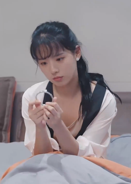短剧《穿到民国当姨娘》全集免费观看-第1张图片-力界网 短剧《穿到民国当姨娘》全集免费观看-第1张图片-力界网